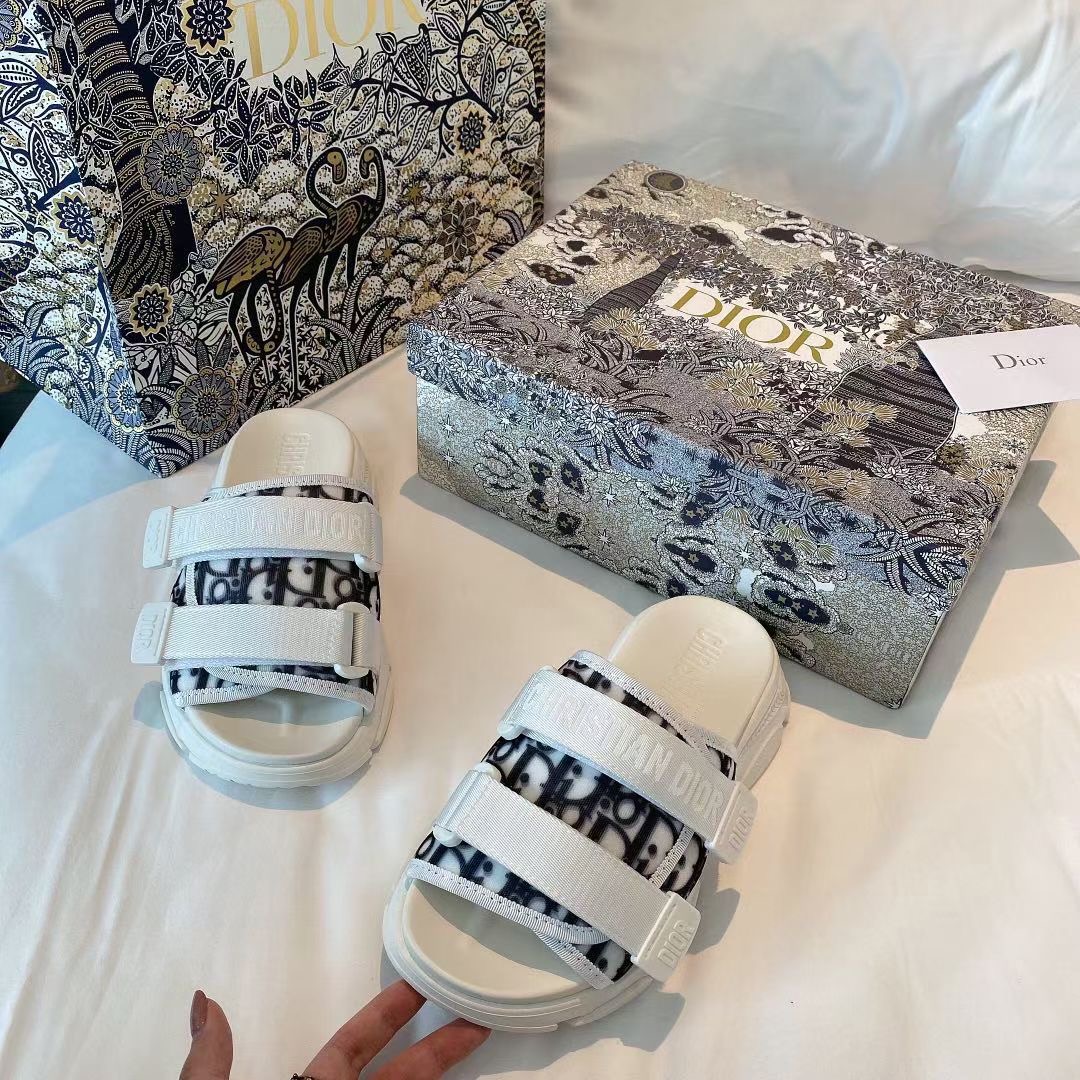

Luxury flat sandal design embroidery black slippers shallow beach leisure indoor lace lock box full set of accessories 35-41 shoe008 01