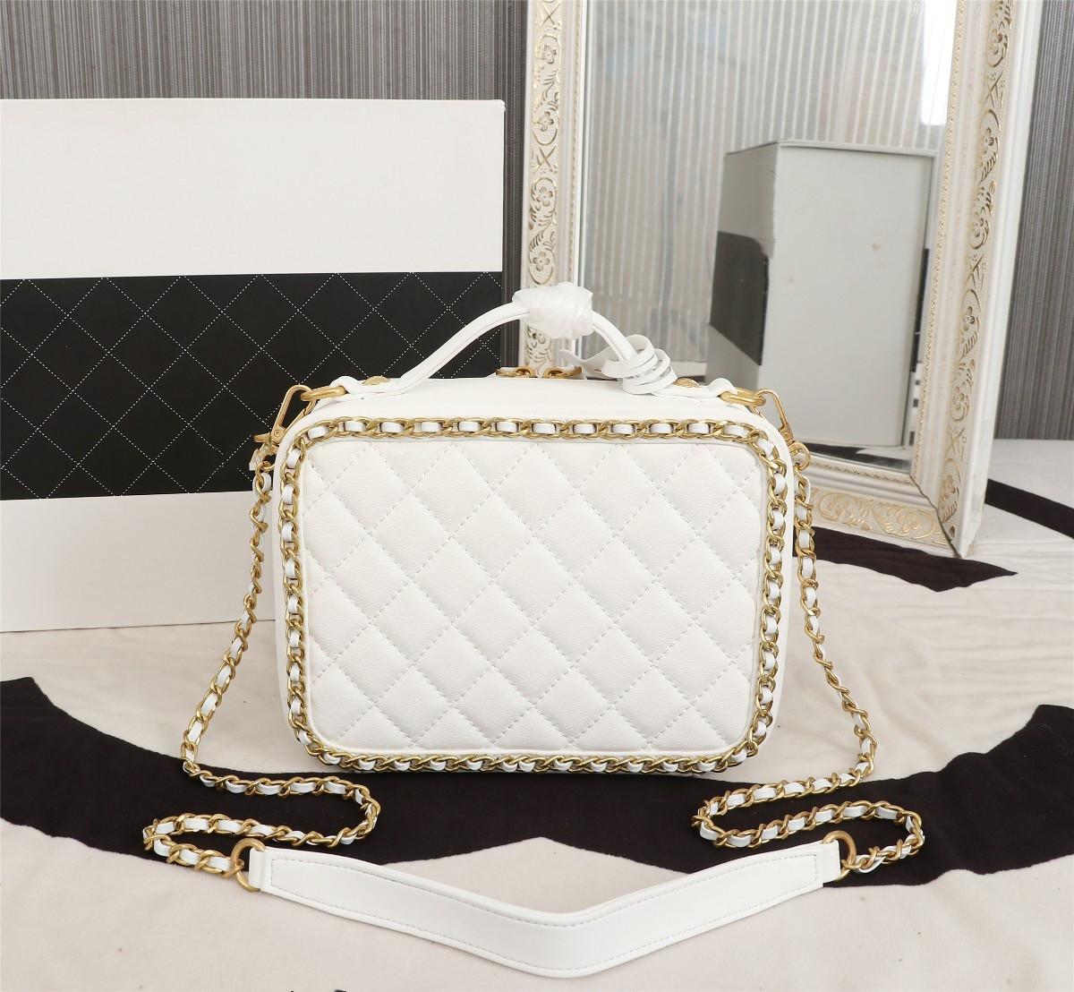 

luxury shopping bag center small luxuries ASSMALL VANITY CASE make-up box Fashion handbag cosmetic beauty suddenly increased a chain has, Don't order this