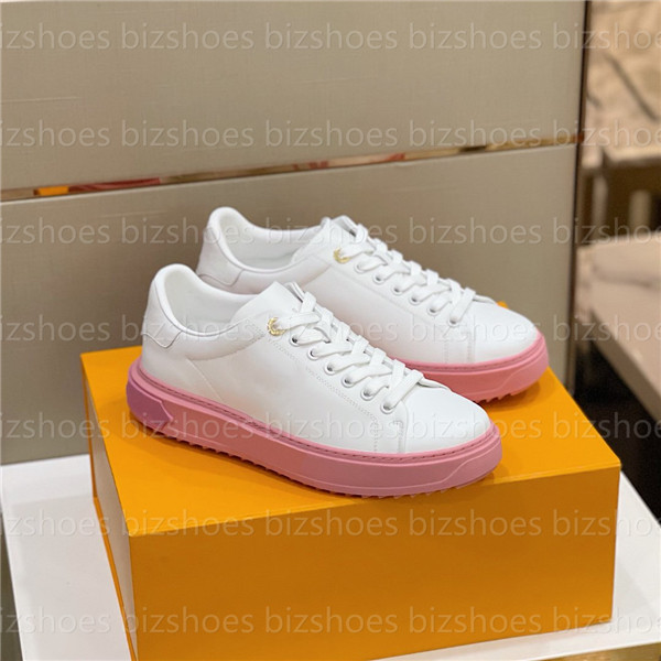 

time out sneakers womens Luxurys Designers Shoe 3-D pattern engraved eyelets mens casual shoes elevated outsole Printed calf leather sneaker, 01