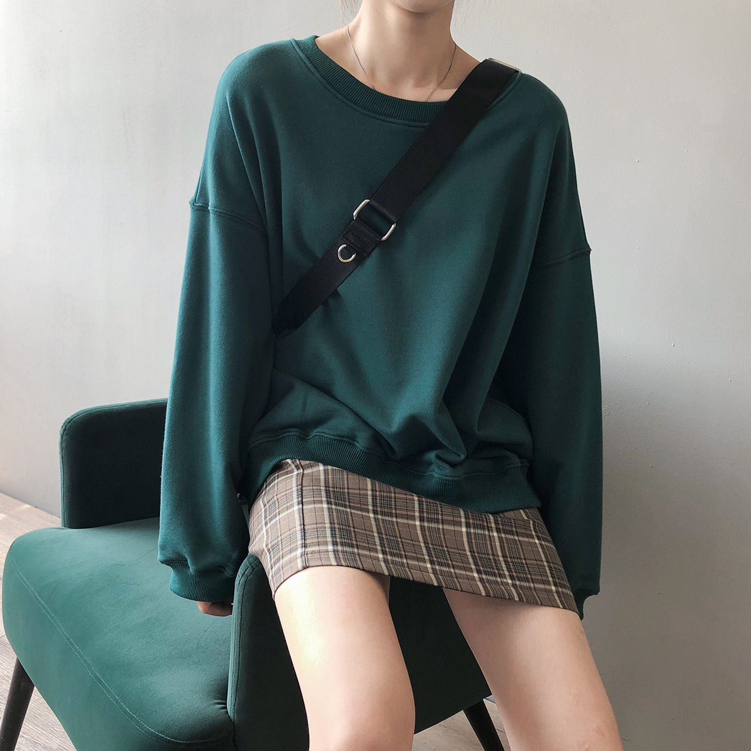 

2021 Autumn O-neck Pure Color Hoodies Basic Tops Female Sweatshirt Style Looser Y2aj, Coral red