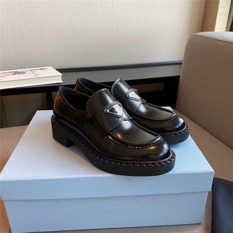 

Luxury Designer Boots Ladies Black Chocolate Brushed Leather Loafers Monolith Triangle Shoe Increase Platform Sneakers Cloudbust with
