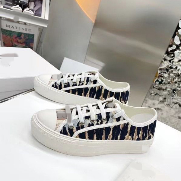 

Dio high quality flower inclined Tess casual shoes fashion design men's ladies retro sneakers