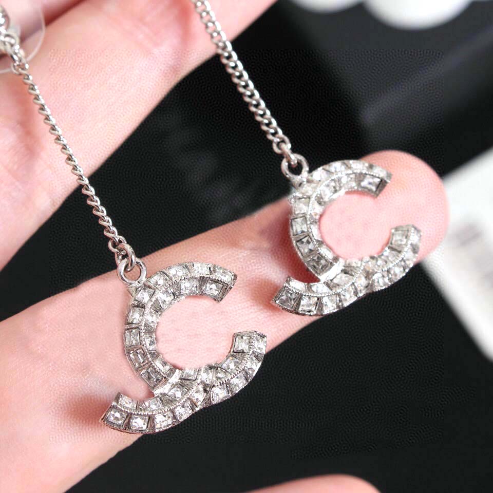 

Drop earring with crystal diamond and chain in platinum color for women wedding jewelry gift have box PS3106