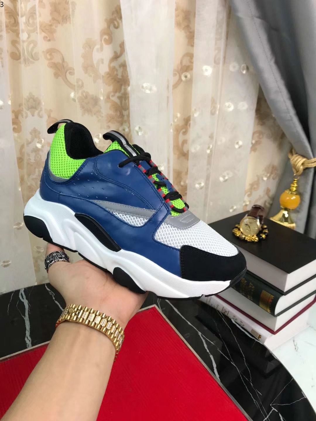 

breathable versatile casual sport couple shoes glowing color cowhide patchwork mesh sneakers mjh002