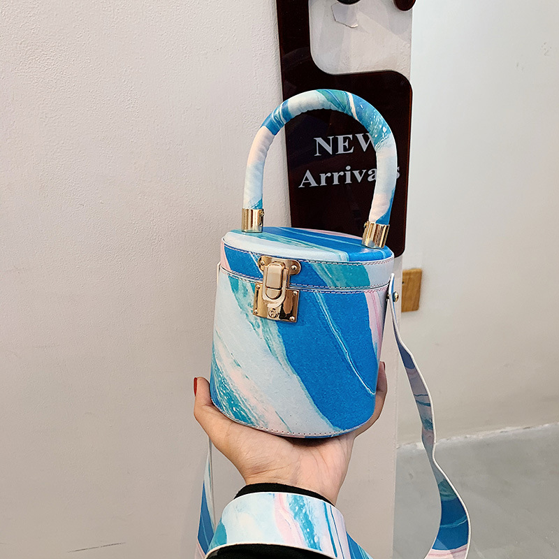 

2021 new fashion lipstick women's bag graffiti style one shoulder handbag, Sky 8cm*8cm*8cm
