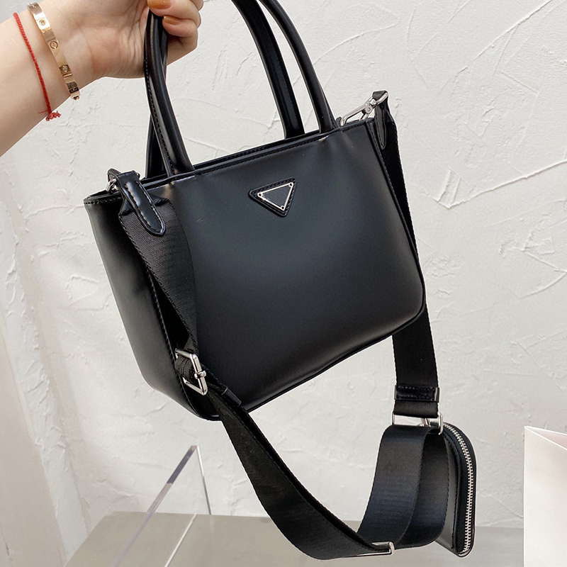 

Designer Women PPTote Shoulder Bag Italy Milano Fashion Woman Crossbody Handbags Patent Leather Large Beach Handbag With Coin Purse Wallet Luxurys Designers Bags, Grey