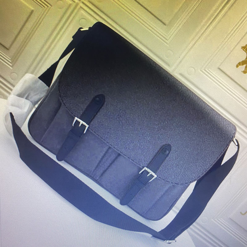 

Christopher Messenger Bag Men Designer Shoulder Bags Man Crossbody Purse Travel Sport Outdoor Packs Fashion Cross Body Canvas Classic Luxury Homme Sac de Messager, Size: 33x28x8 cm