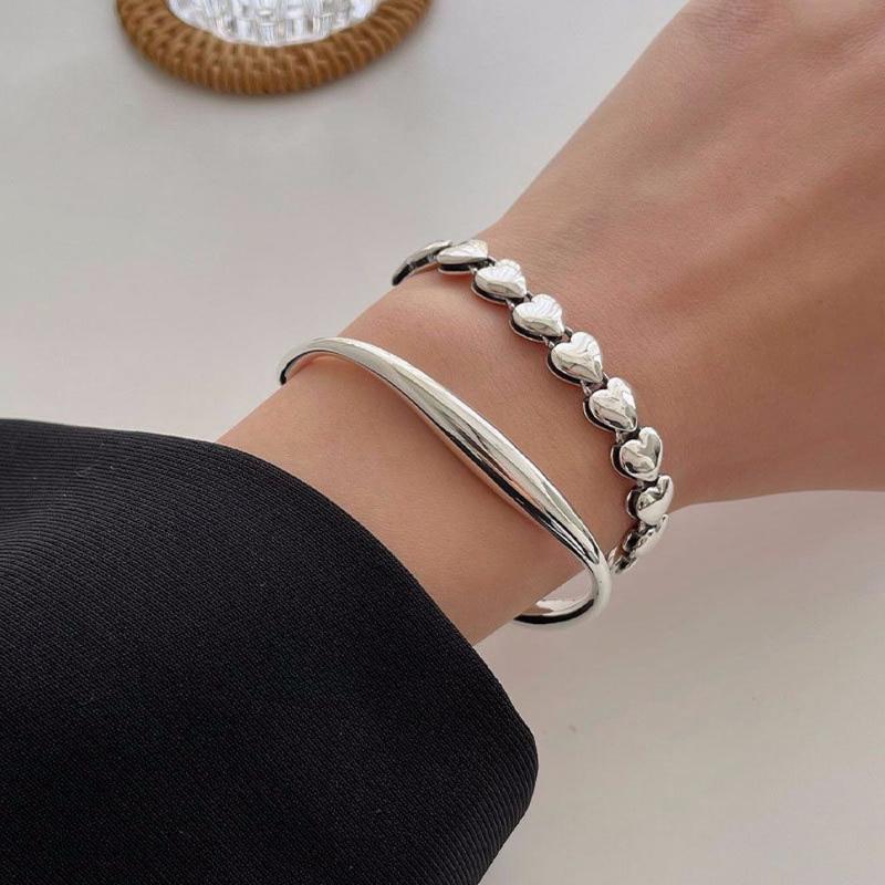 

Link, Chain Heart Connected Bracelet For Women Simple Vintage Stitching Niche Design Cool Jewelry Couple Bracelets