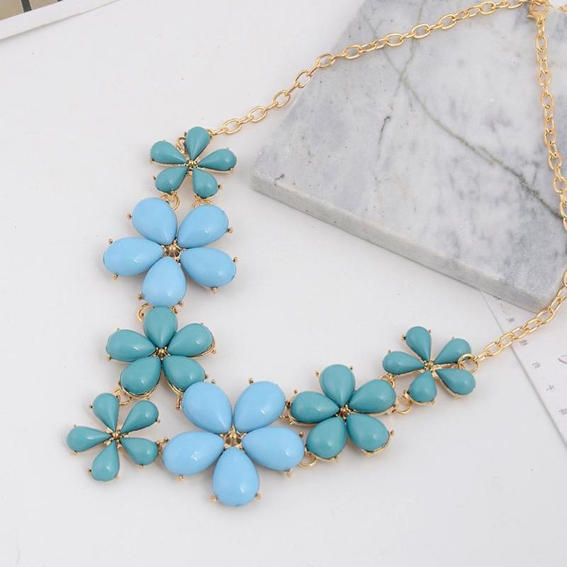 

Pendant Necklaces Marine Texture Short Statement Necklace Blue Flower Fashion Woman Charm Christmas Gift Jewelry For Women
