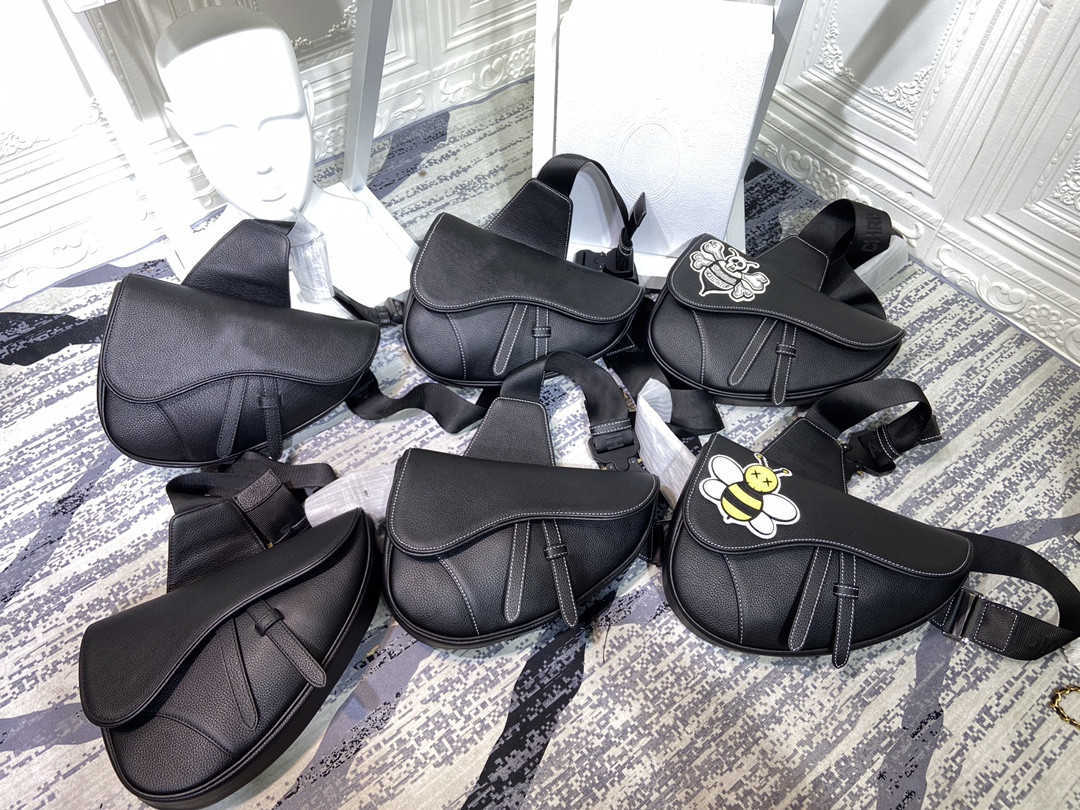 

2020 High-quality Leather Saddle Bag Wallet for Men and Women Fashion Embroidered Shoulder Bag Messenger Bag for Women Handbag, Clear