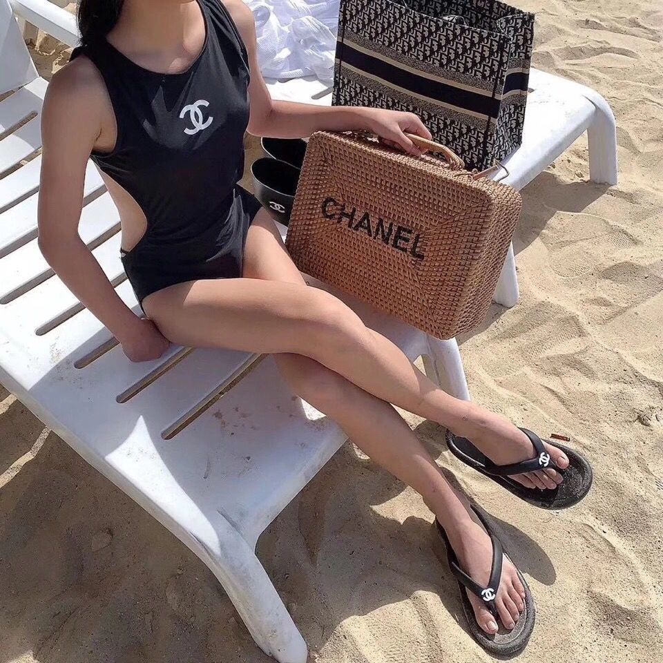 CC logo Women Sandals Flip-Flops Fashion Platform Slippers Summer Beach Slides Sandal S2300-image-755693903