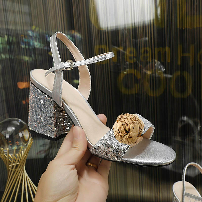

Size 35-42 Women's mid heel sequin sandal Italy fashion wome Sandals Heel height 7.5 cm Golden black pink silver