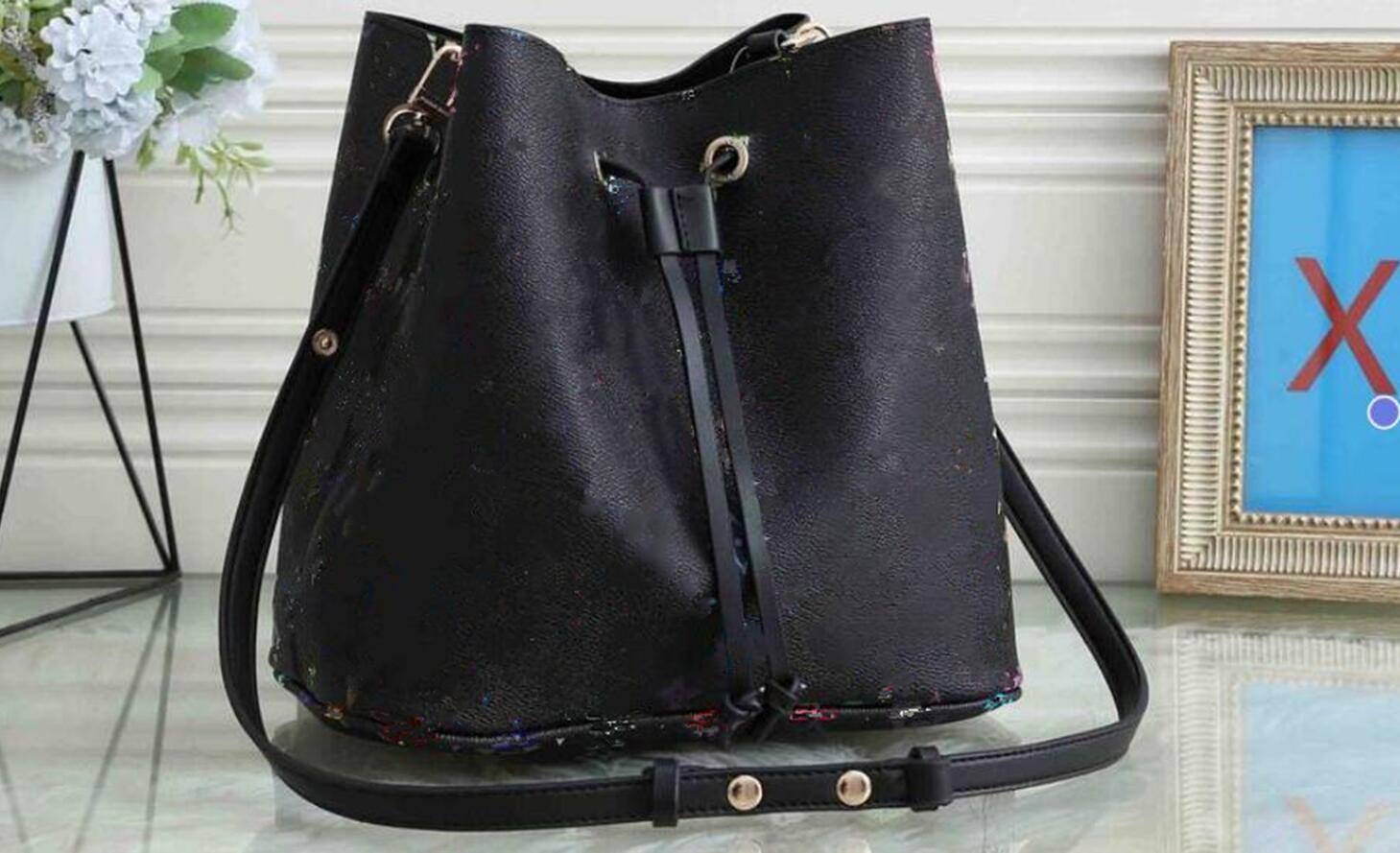 

Bucket bag quality luxury messenger bags Crossbody Bags designer Handbag Fashion leather shoulder bag purse, White
