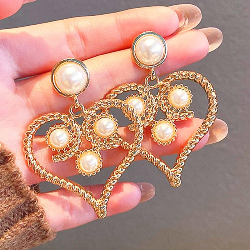 

Elegant Gold Color Statement Earrings Hollow Heart-shaped Women Dangler Unique Retro Eardrop Fashion Vintage Earings Jewelry