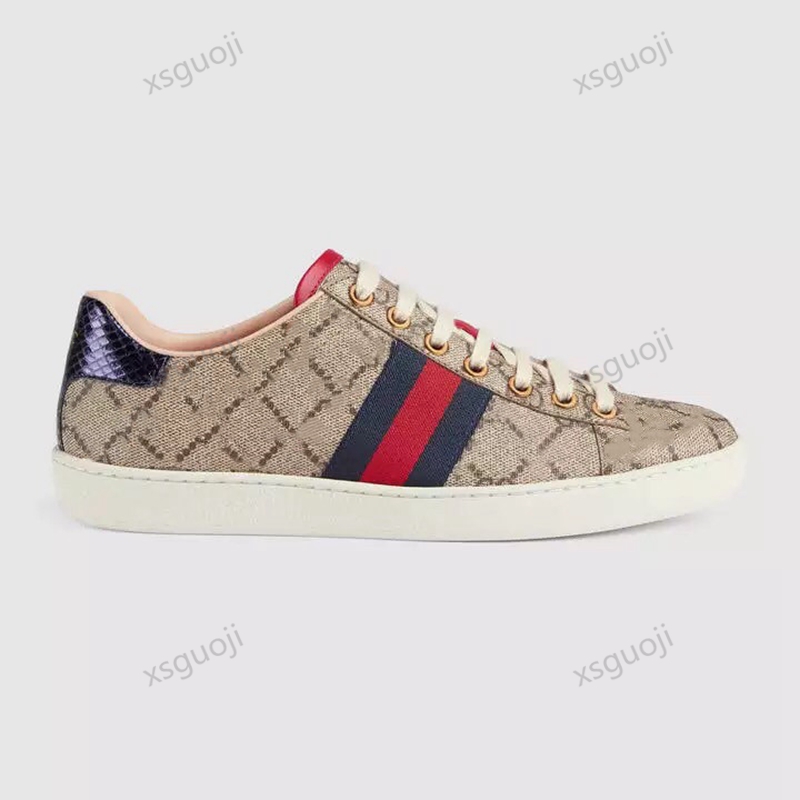 

The latest sequined sneakers men's mesh sneakers with rivet stripes, matched with ace casual high-quality dress shoes, women's silver best s, White
