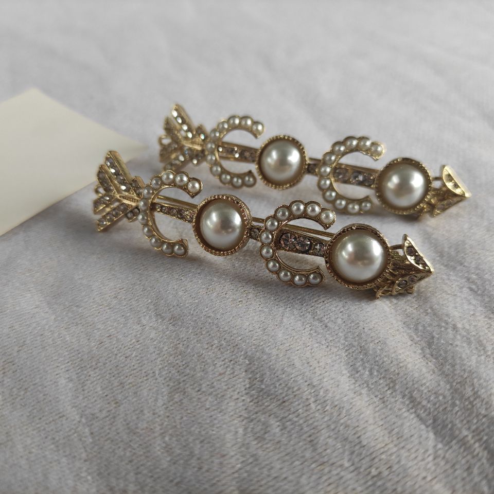 

Fashion metal hair clips Classic rhinestone with pearls meta c arrows design hairpins accessories card, Pink