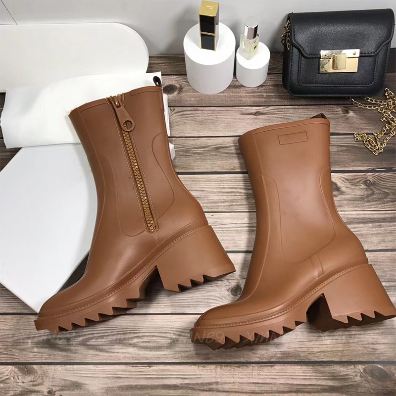 

Women Boots Fashion Designers Thick Heel RAIN BOOT In PVC 2022 Latest Classic Solid Color Zipper Casual Shoes High Quality Leather Wholesale, Black