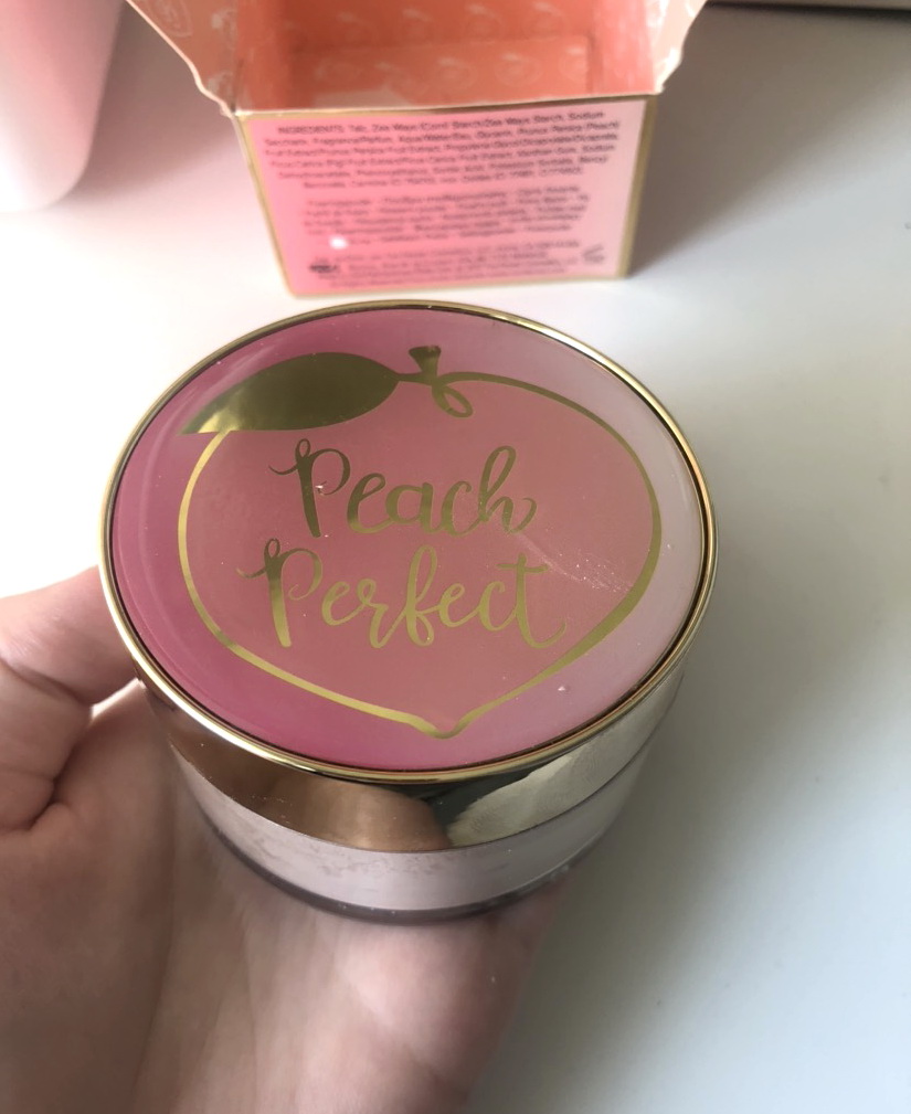 

Sweet Smell Loose Powder Peach Perfect Mattifying Loose Setting Powder Infused With Peach & Sweet Fig Cream Powder 35g, Natural