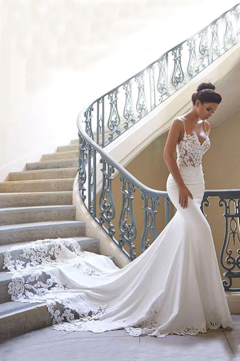 

2022 Sexy Lace Appliqued Mermaid Wedding Dresses Vintage Spaghetti Straps Open Back Summer Beach Bohemian Bridal Gown BM0968, Hunter green