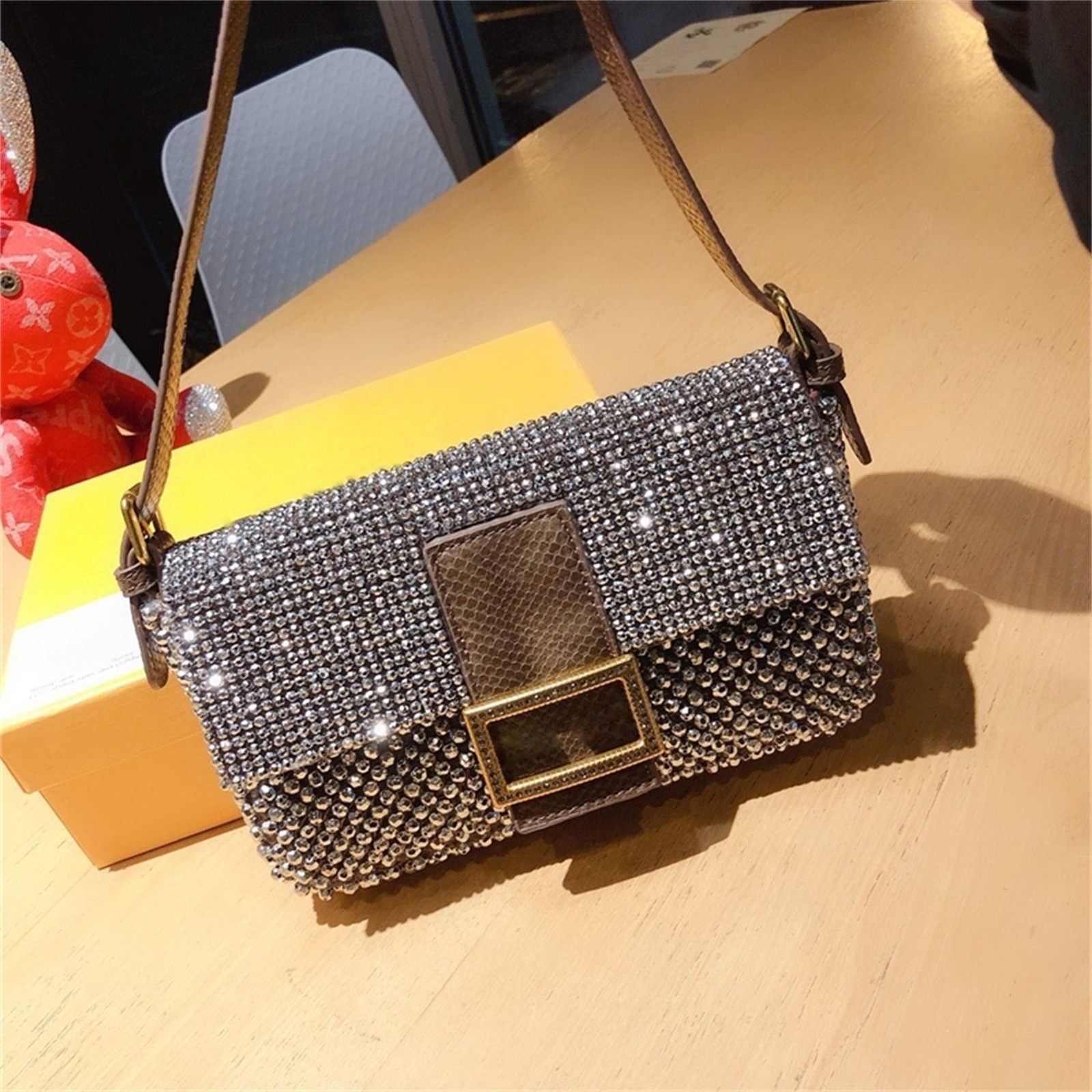 

2021 New Top Sheepskin Crossbody Bag Women Luxurys Designers Bags Shoulder Bag Luxurys Designers Crossbody Bags 24.14.4cm3k, Black