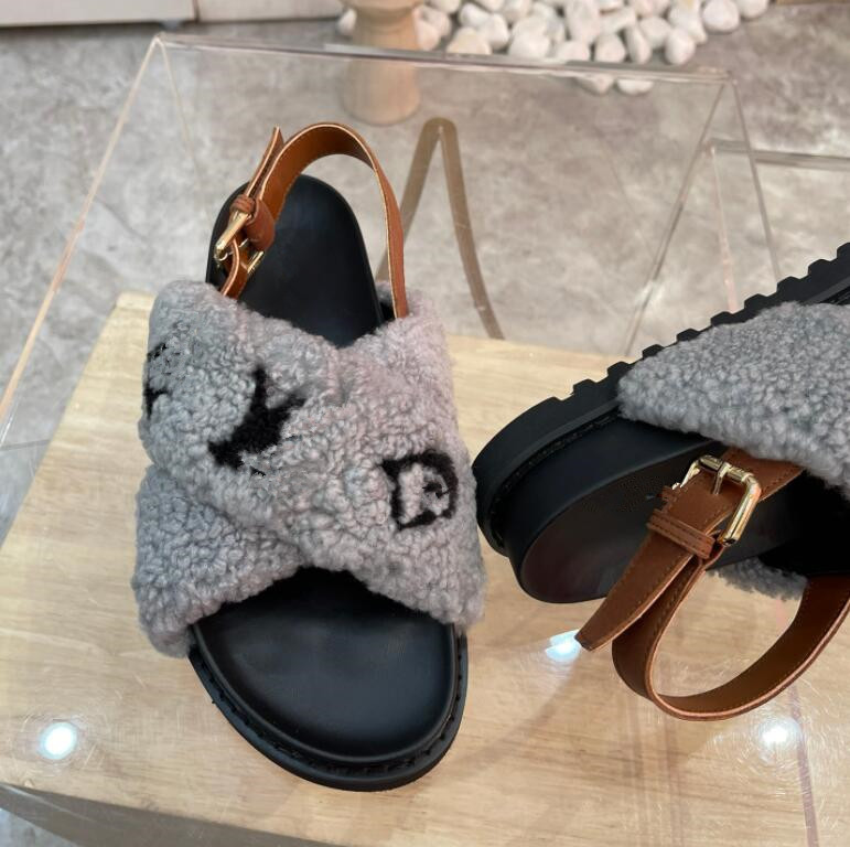 

Womens Furry Slippers women slides slipper Summer Sexy Sandals mens luxurys designers real leather platform sandal Flats fashion Pool Pillow shoes, Box