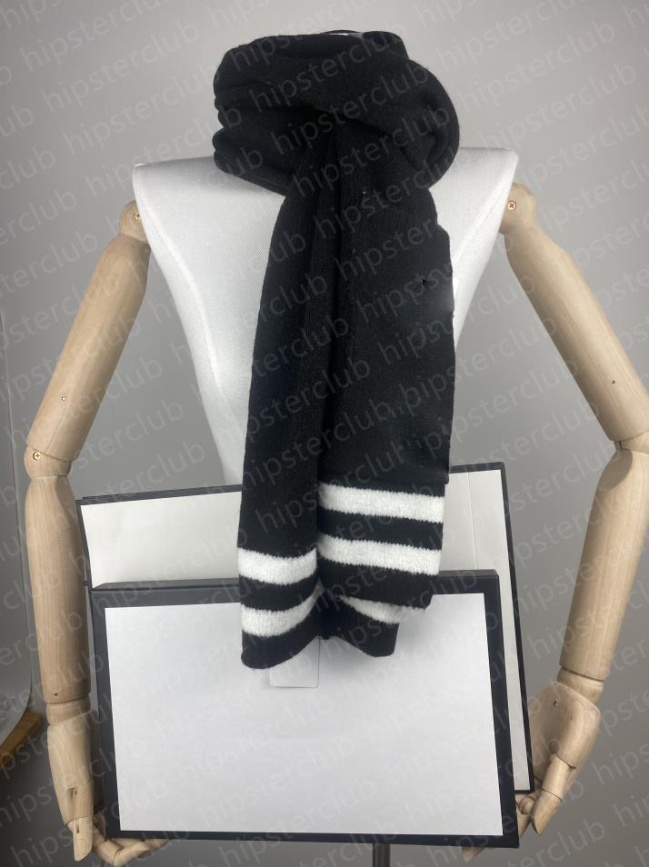 

2021 Wholesale designer scarves for autumn winter INS same pocket mens womens scarf 100% cashmere warm shawl with box