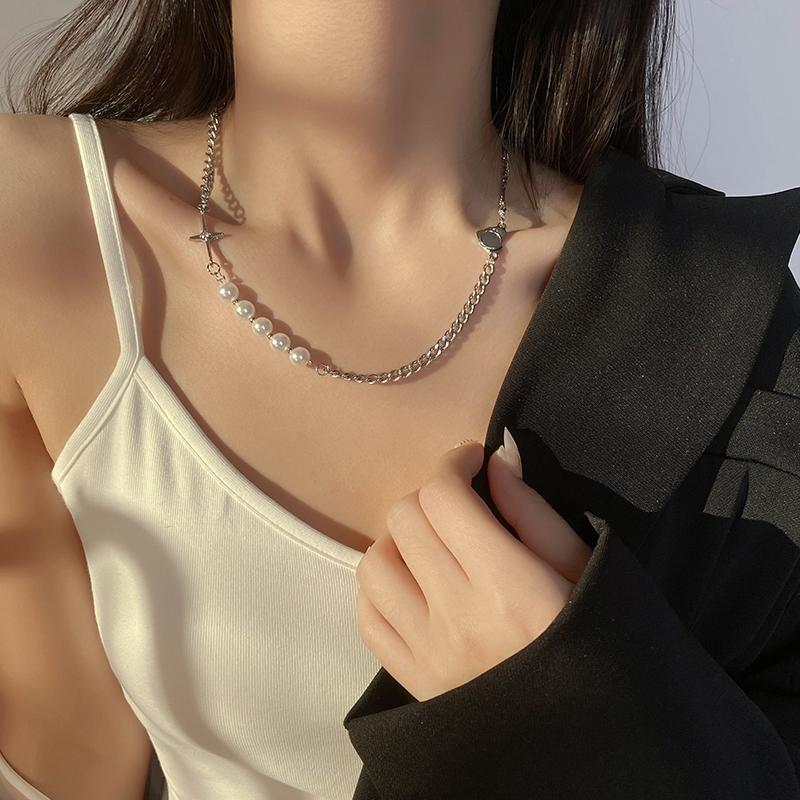 

Chokers 2021 Trend Personality Hip Hop Multilayer Necklace For Women Metal Pearl Couple Pendant Silver Color Chain Jewelry