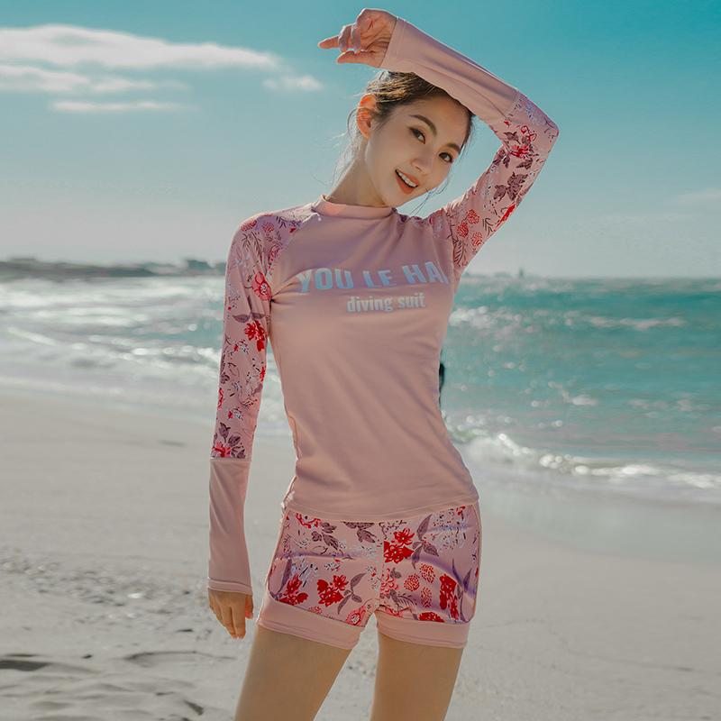 

Floral Long Sleeve Two Piece Swimsuit Women Pink Sports Swimwear Female Surfing Diving Swimming Suits Beachwear with Boxer Short