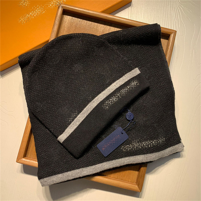 

Classic plaid winter designer bone men and women couple scarf hat two-piece suit