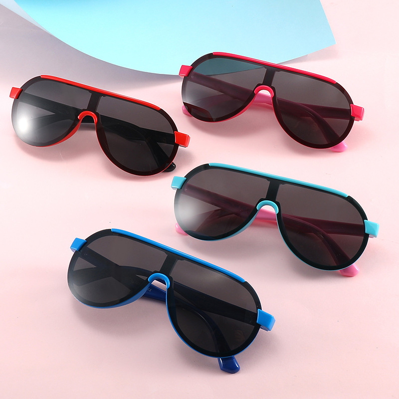 

Silicone Toddler Sunglasses With Integrated Lenses, White;black