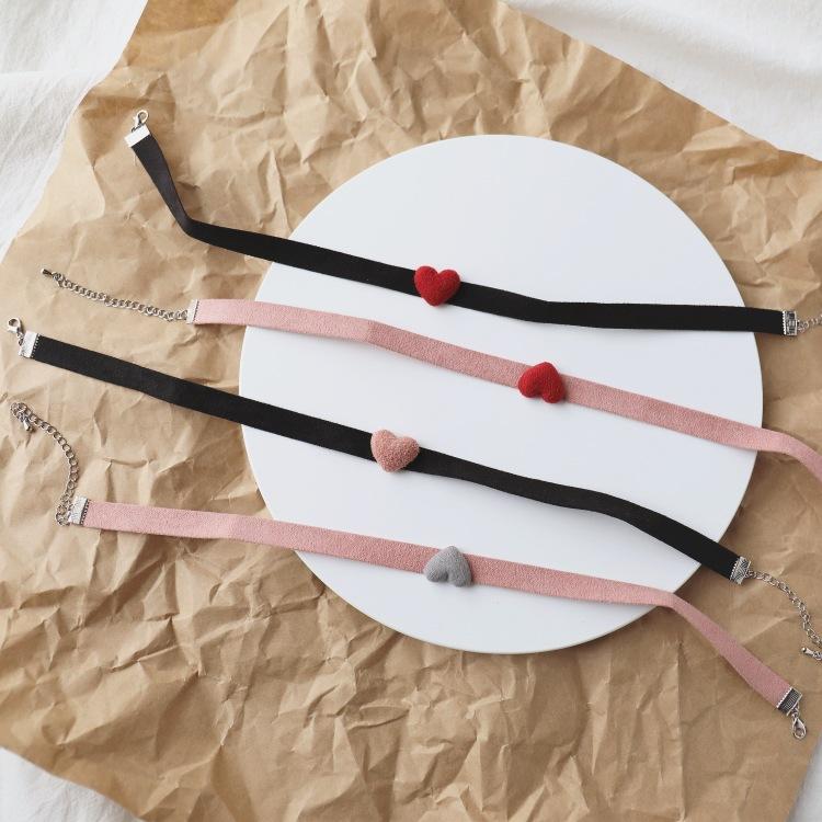 

Chokers Pink Velvet Heart Necklaces For Women Girls Cute Sweet Collar Wedding Party Fashion Jewelry Wholesale Gift