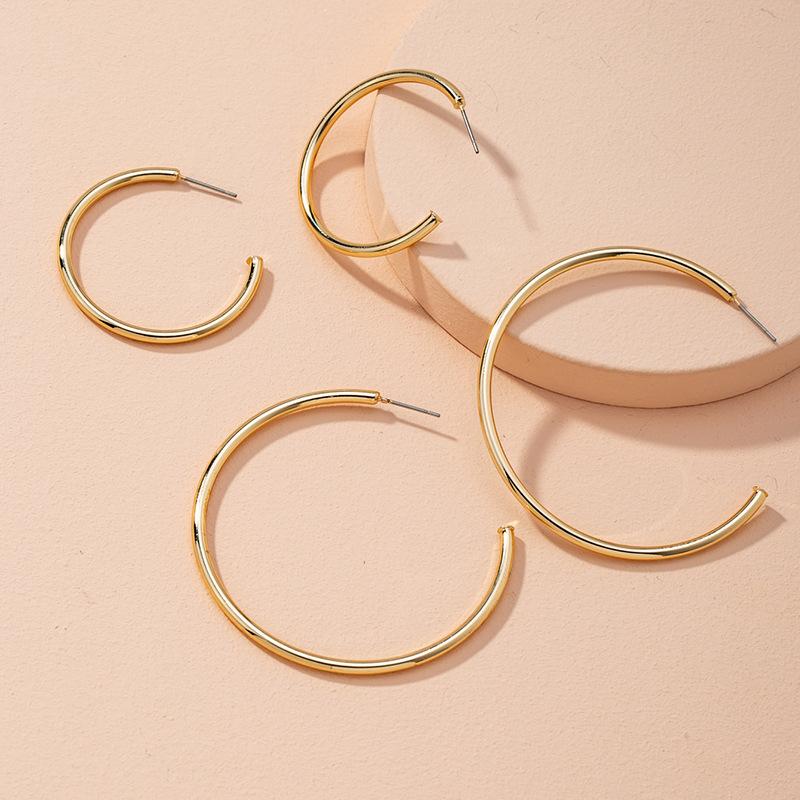 

Hoop & Huggie Minimalist Gold Zinc Alloy Metal Earrings For Women Wedding Birthday Jewelry Gift