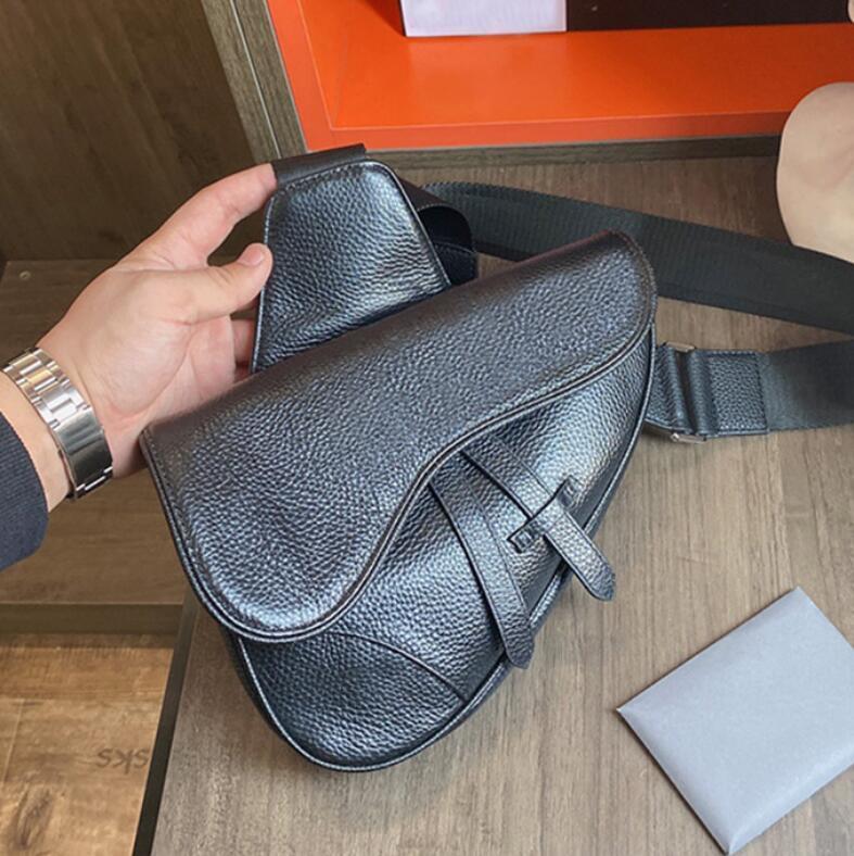 

Design Men Saddle Women Bag Black Grained Soft Leather Waist Bags Fashion Belt Messenger Mens Bug Cross Body Coin Card Purse Classic, Clear