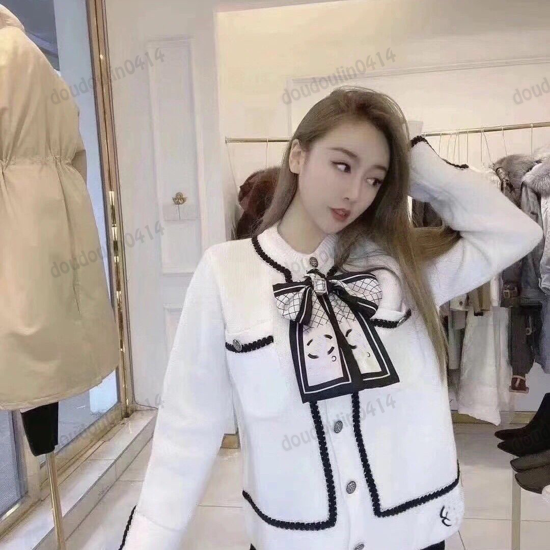 

Spring 2021 new classic single breasted wool sweater with tie temperament versatile sweater blouse women S-XL, Black