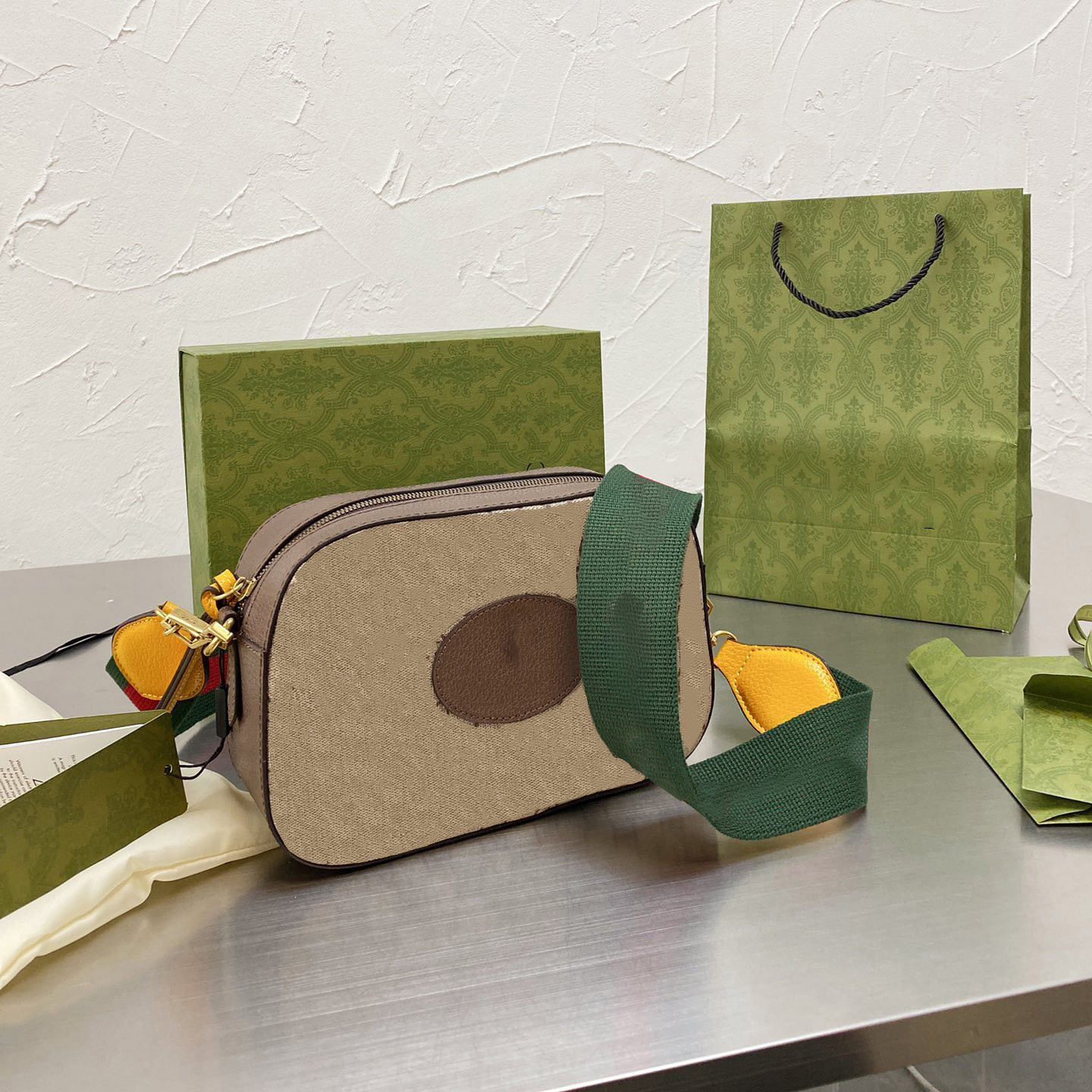 

Contracted News Camera Bags Designers with Multicolor Pattern Cute Pouchs for Travel Ladies Pouch Women Fashion Shoulder Bag, Split