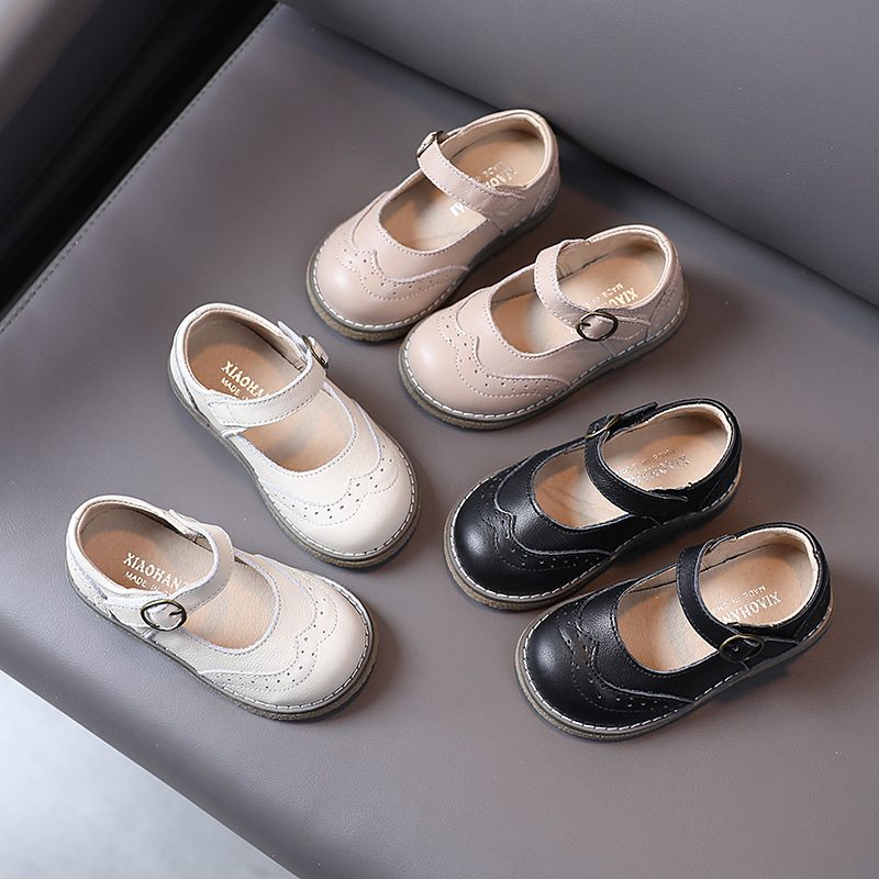 

Children's leather shoes Yinglan wind girl shoes soft bottom carved baby shoes 1-3-6 years old children's leather, Black;red