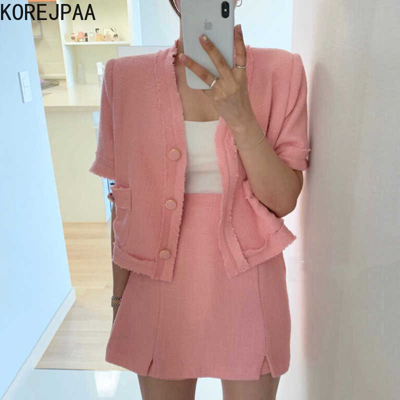 

Korejpaa Women Set Summer Temperament V-Neck Frayed Design Three-Button Short-Sleeved Jacket High-Waist A-Line Hip Skirt 210526, Pink skirt