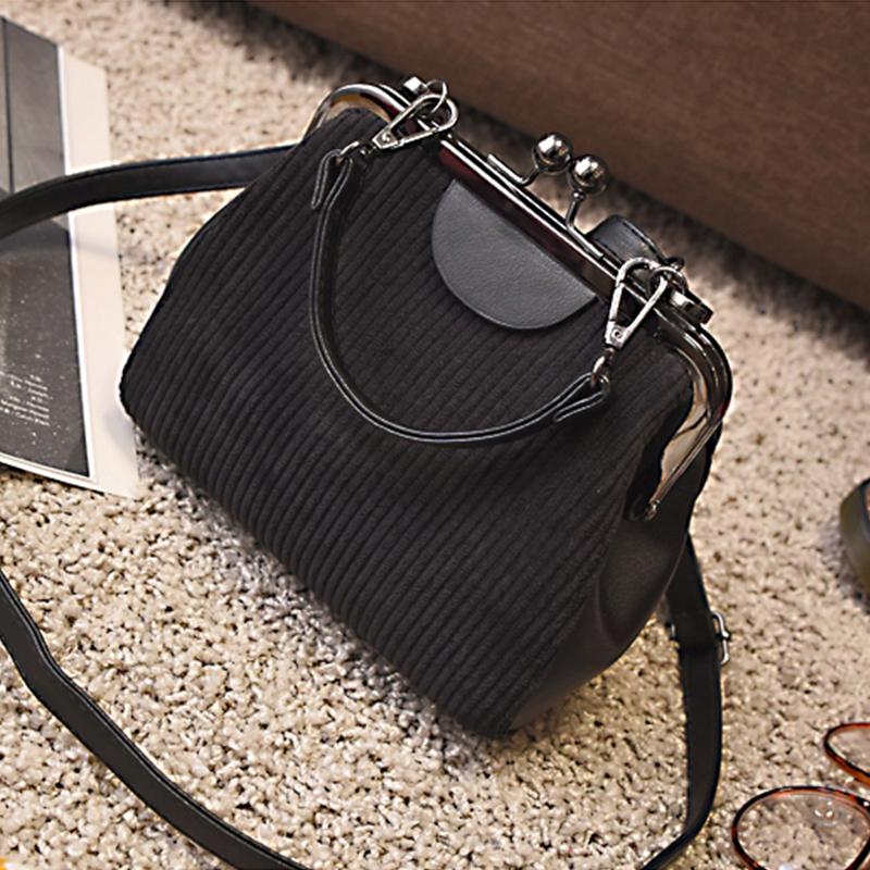 

Fashion Canvas Kisslock Clip Bags Women's Shoulder Bag Designer Small Shell Crossbody Bag Lady Solid Color Women's Bags Bolsa, Black