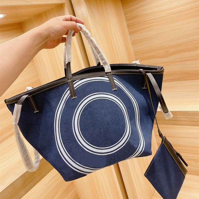 

2021 designer bags classic original Denim beach bag large shopping totes wallet women Shoulder Tote handbag size 30 * 25cm, Blue