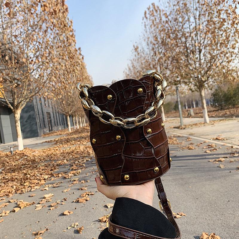 

TOBO 2021 New Mini Crossbody Handbags Vintage Bucket Bag Organizer Small Tassel PU Leather Womens Shoulder Messenger Bags Bolsos, Black