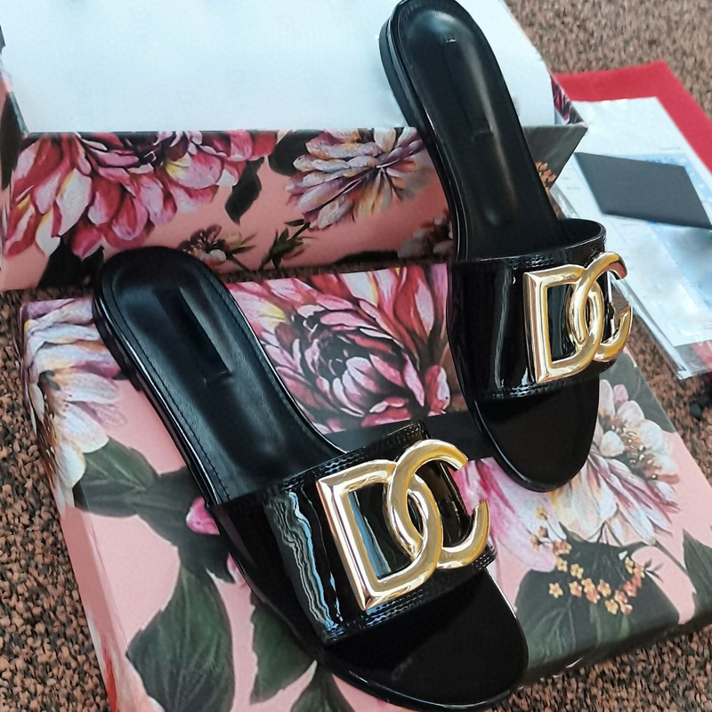 

famous brand Beach slippers Classic Flat heel Summer Designer Fashion flops leather lady Slides women shoes Hotel Bath Ladies sexy Sandals Large size 35-42 with box, Red
