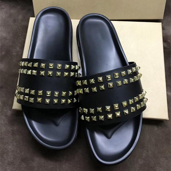

2021 Red Bottom Mens Slippers Studded Spikes Black Flip Flops Designer Brand Sandals Summer Beach Platform Slipper Casual Shoes With Box