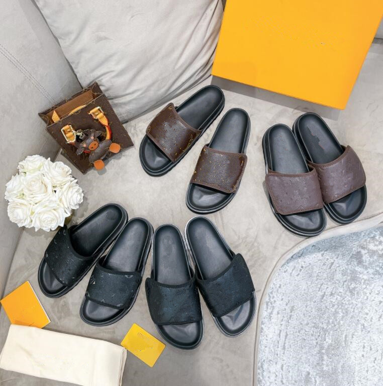 

2022 designer fashion women's slippers sandals special fabric material embroidery trademark high quality luxury Miami Mules, Box