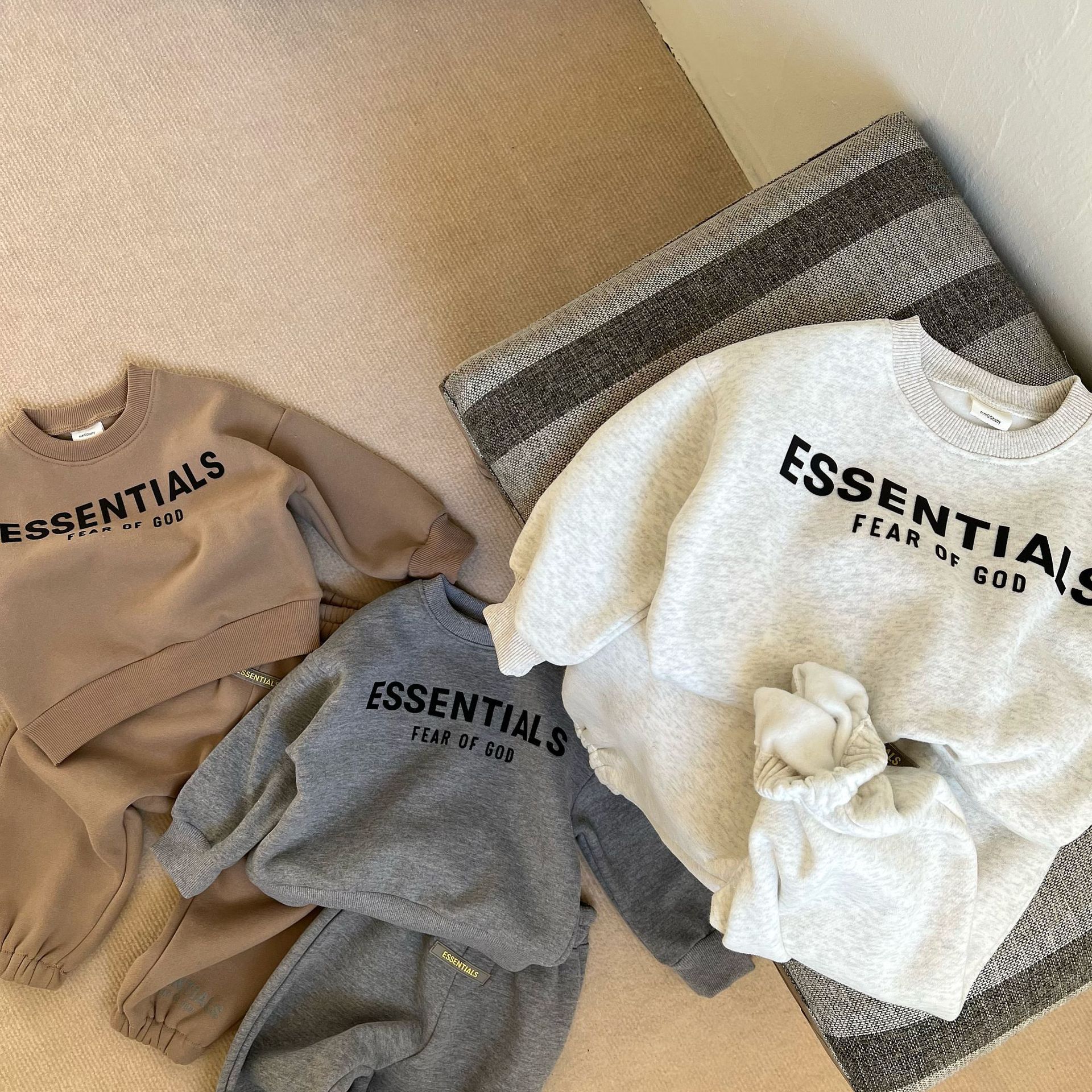 

boys girls sweater set G od Ess* Essentials Hoodies Sweatshirts pullover 21/5 children's version plus velvet shirt warm loose round collar clothes, Gray