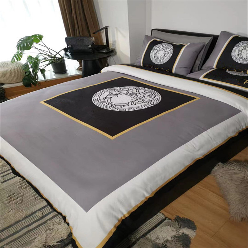 

classical unisex Duvet cover spring autumn bedding sets Home hotel 4pcs high quality bedroom supplies, See details below