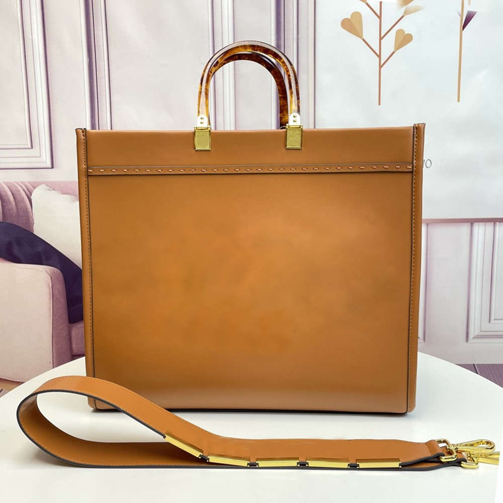 

Wholesale Designer Handbag Tote Bags Letter Decoration Shoulder Large Capacity Men Women General Leather Retro Style Design, Customized