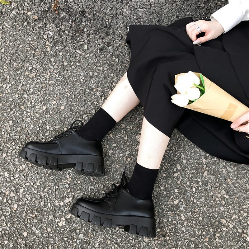 

Student Portrait Rents Up to High Heels Two-inch Platform Shoes of Women Long-soled Black Hair Lolita Utrc