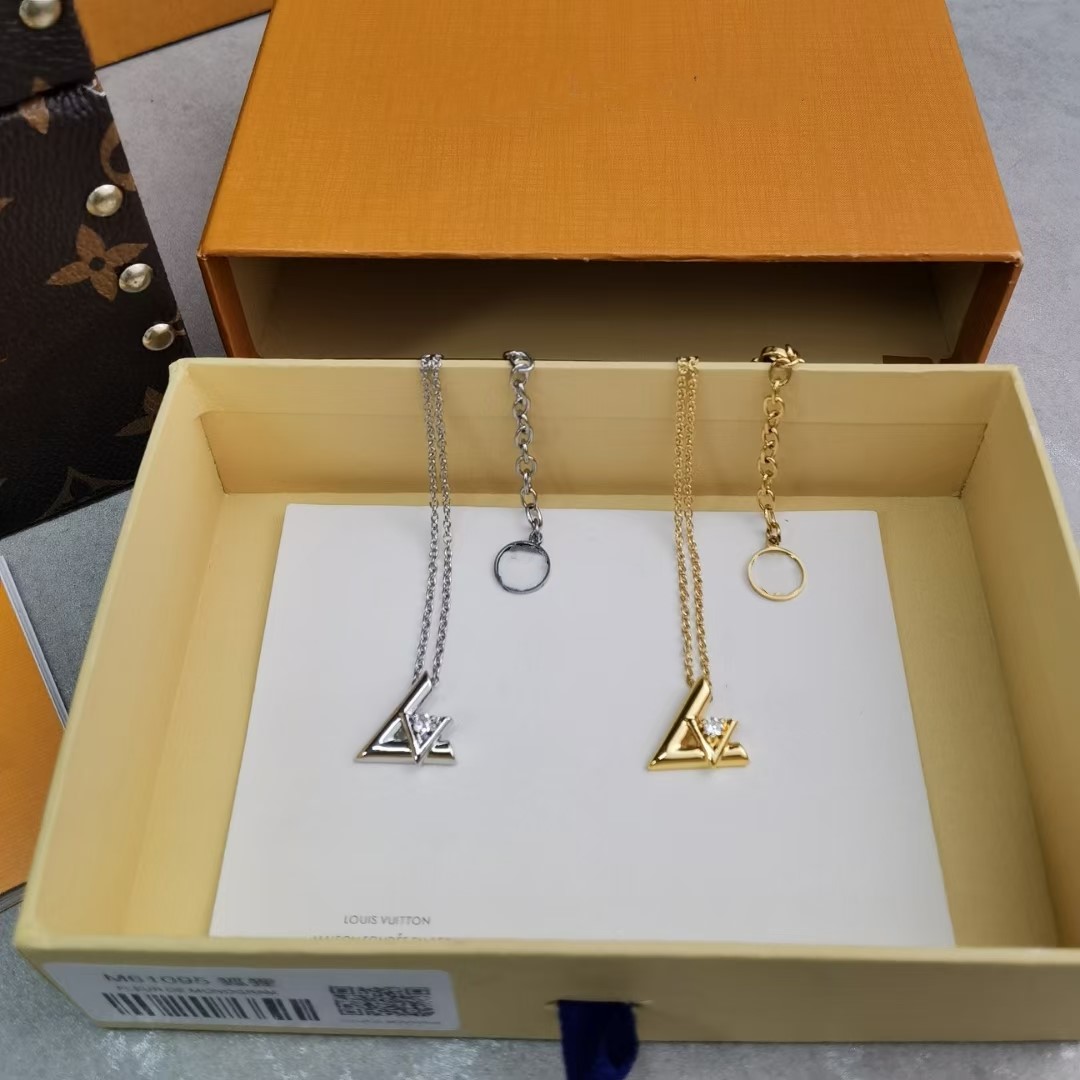 

2020 Europe America Fashion Jewelry Sets Women Lady Titanium steel 18K Plated Gold Earrings Necklaces Sets With G Letter Heart Pendant, Silver