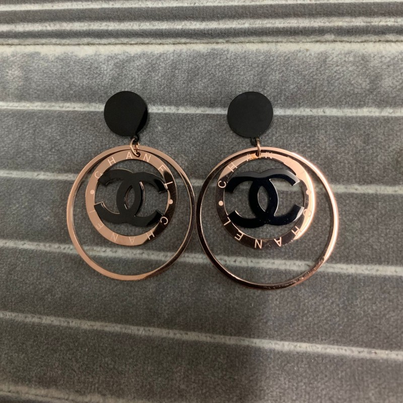 

2021 Wholesale Never fade deluxe Round women female Rose Gold color wedding letter hoop earrings for women Lover's fashion Jewelry Gift, Slivery;golden