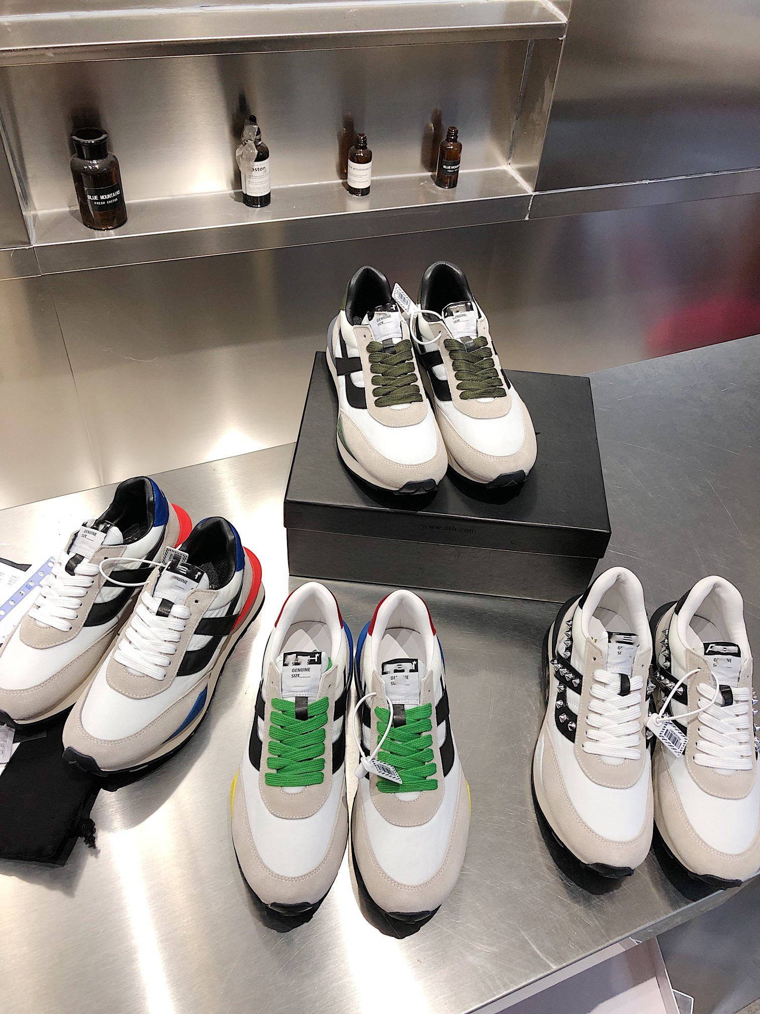 

ASHIT 2021New Luxury Shoes Studded Spikes Men Women Sneaker Casual Shoes Snake Chaussures triple black white Bottoms Shoes Party Lovers Siz, As pic